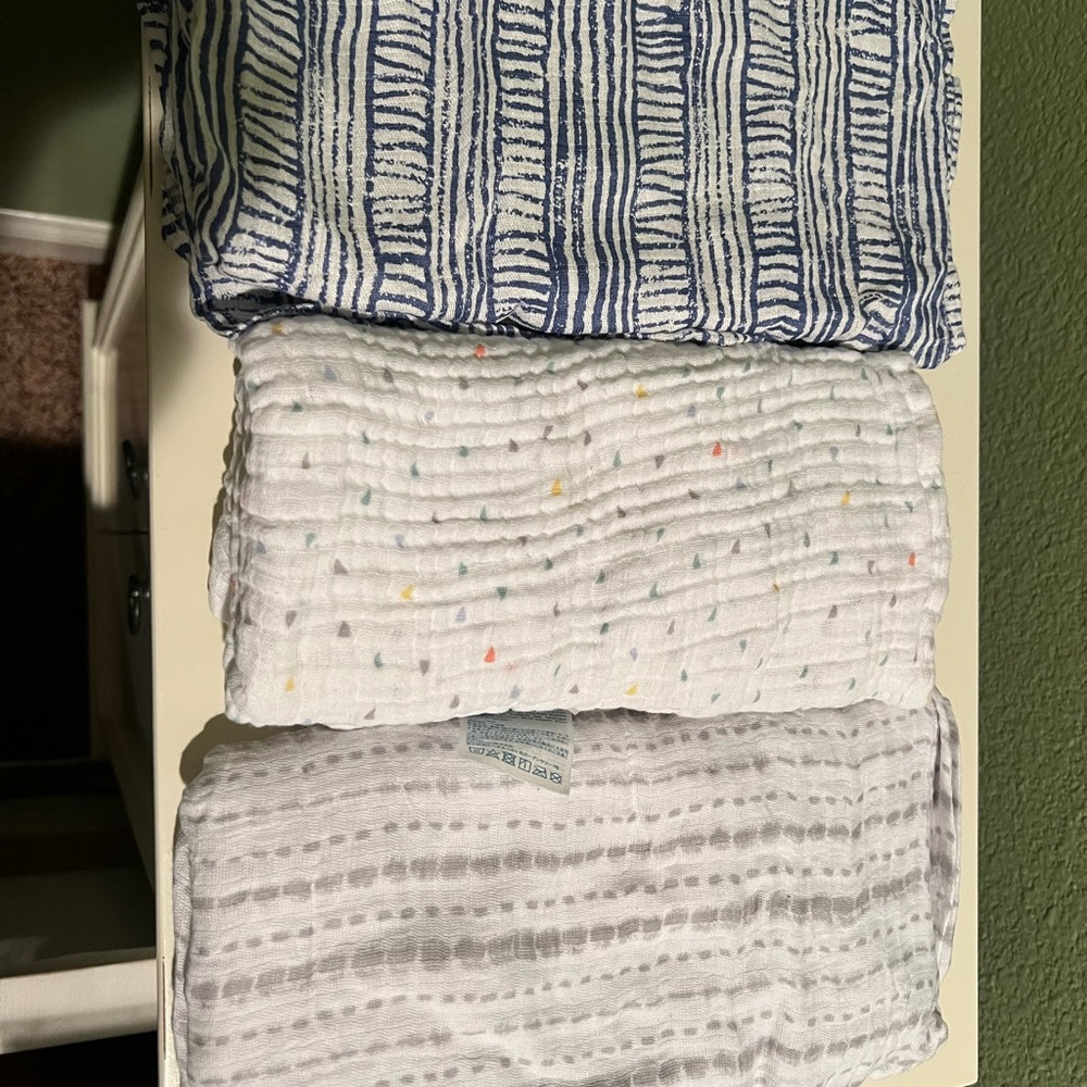 Bundle of 3 Aden and Anais swaddle blankets